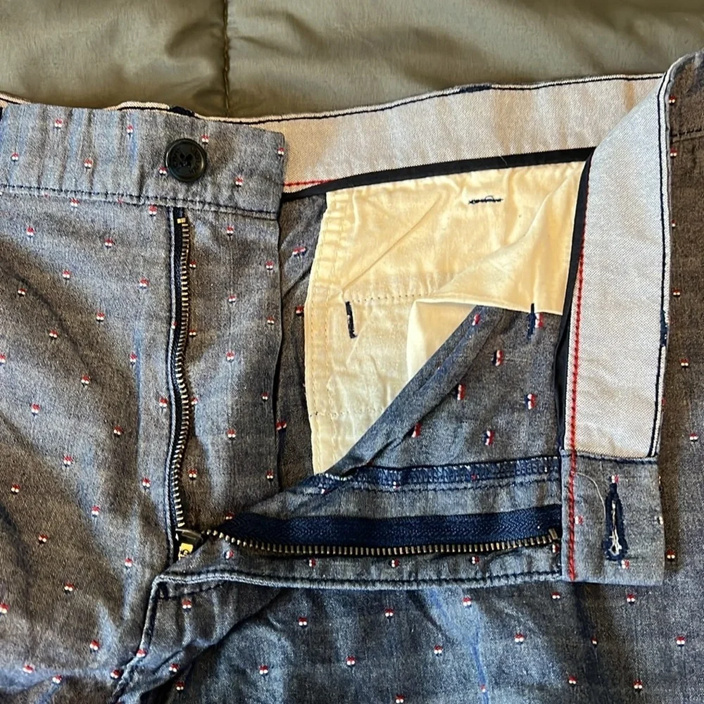 Tommy Hilfiger Custom Fit Chambray Short Size 42